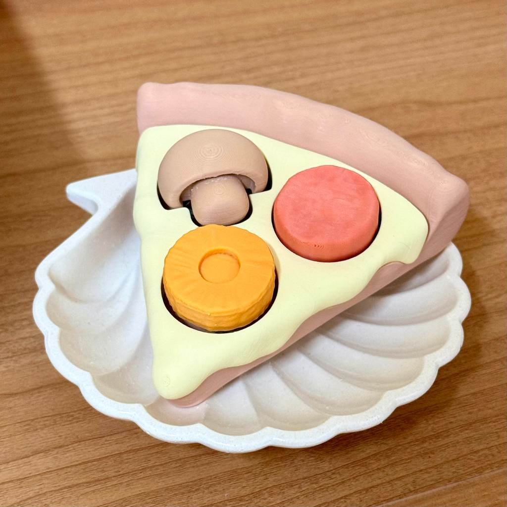 3D Printed Pizza Clicker Keychain with 3 Switches | Life Cube